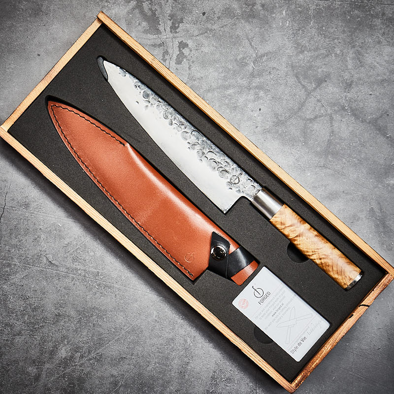 VG10 Forged Chef’s Knife met hoes