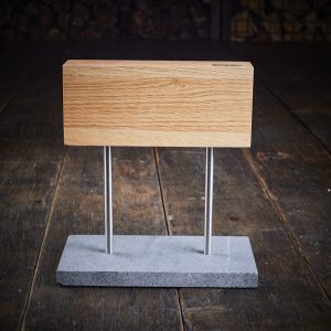 Magnetisch Messenblok van eikenhout op natuurstenen voet