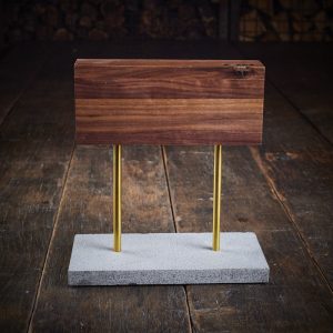 Magnetisch Messenblok walnoot met stenen voet